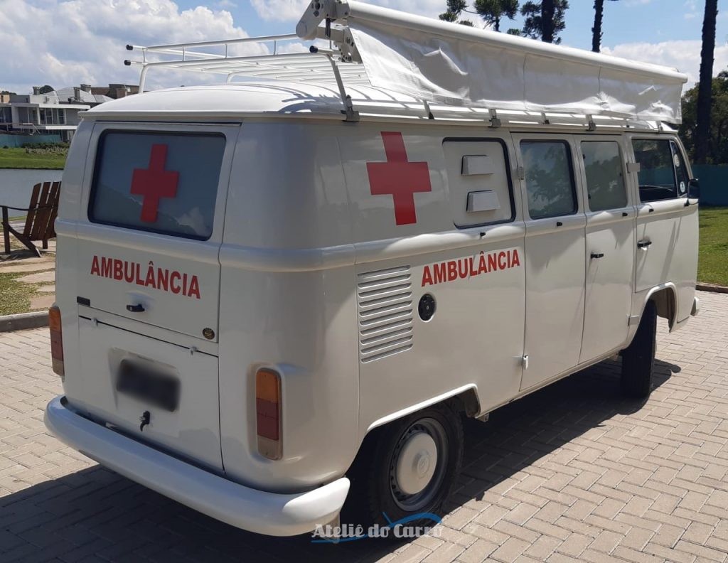 Ateliê Do Carro Kombi Ambulância 1987 Karmann Ghia Diferenciada