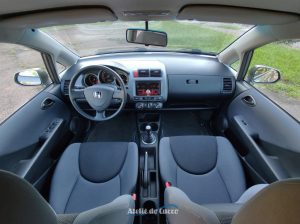 Ateliê do Carro Honda Fit LX 2006 completo e com apenas 32.000 km